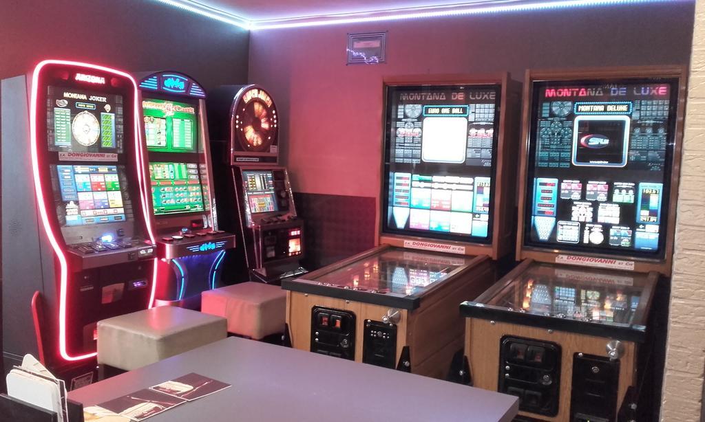 Le New Matinal Hotel La Louviere Luaran gambar